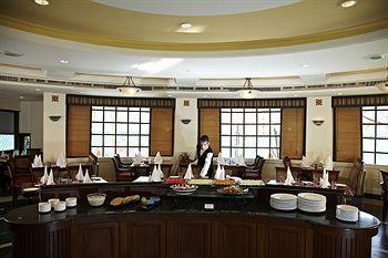 Club Mahindra White Meadows Hotel