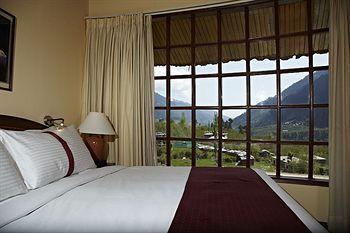 Club Mahindra White Meadows Hotel