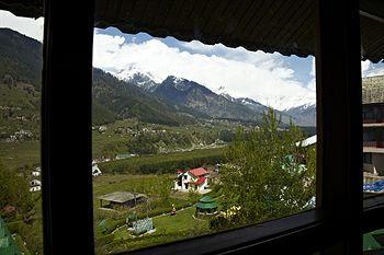 Club Mahindra White Meadows 4*