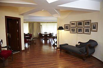 Club Mahindra White Meadows Hotel