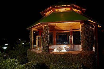 Club Mahindra White Meadows Hotel 4*