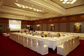 Club Mahindra White Meadows Hotel