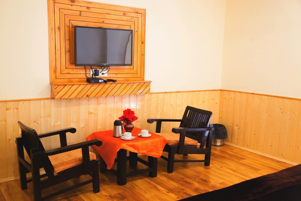 Hotel Pause At Manali (Himachal Pradesh)
