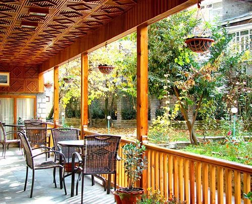 Negis Mayflower Manali (Himachal Pradesh)