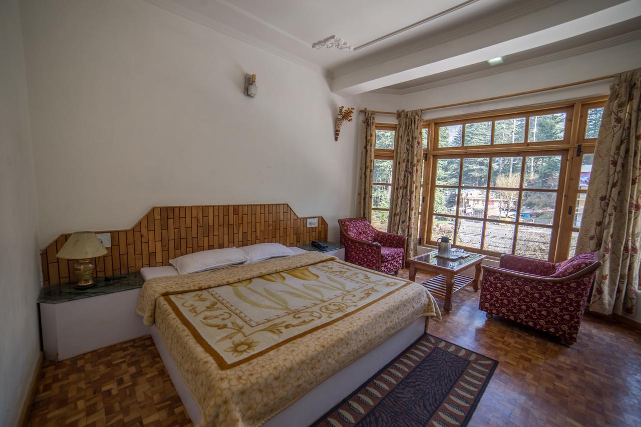 Satkar Residency Hotel 2*