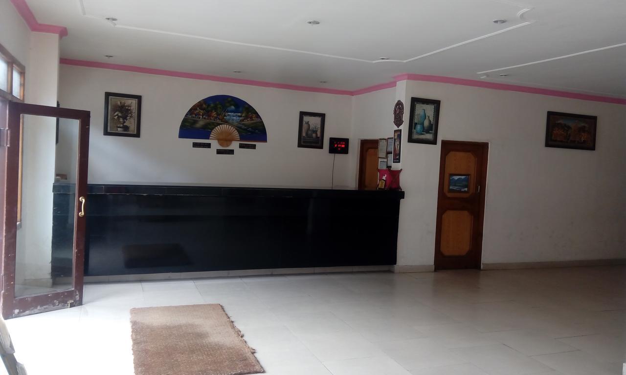 Nandini Palace 2*