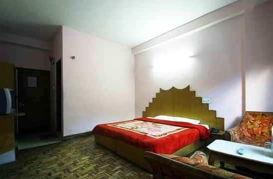 Nandini Palace 2*