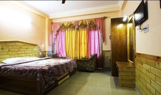 Nandini Palace 2*