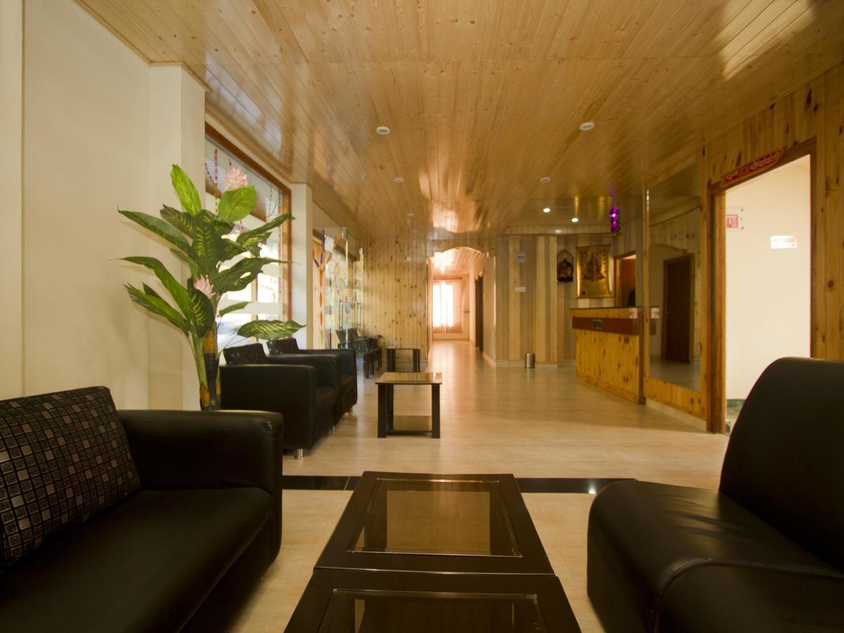 Oyo 2943 Eco Groves
