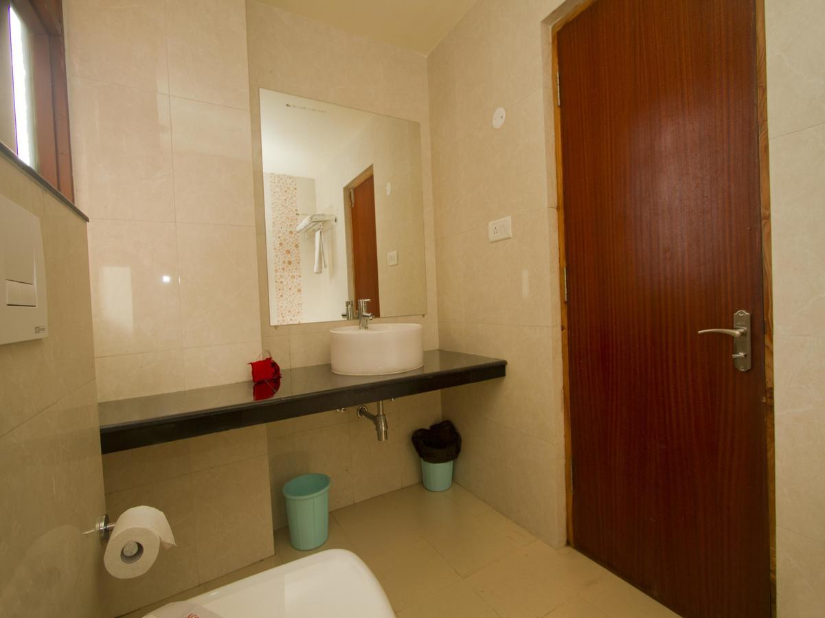 Hotel Oyo 2943 Eco Groves 3*