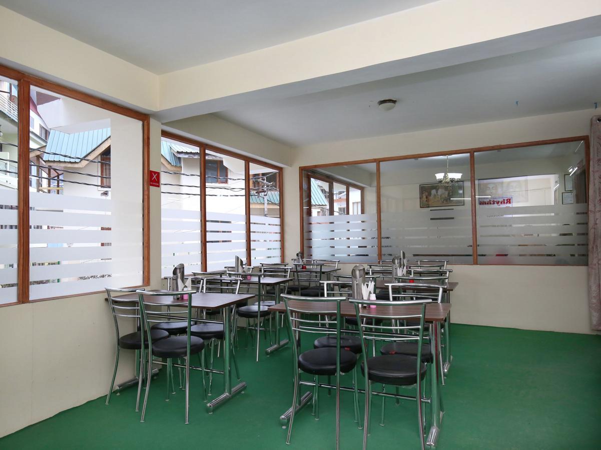 Hotel Oyo 10116 Rhythm Retreat Manali (Himachal Pradesh)