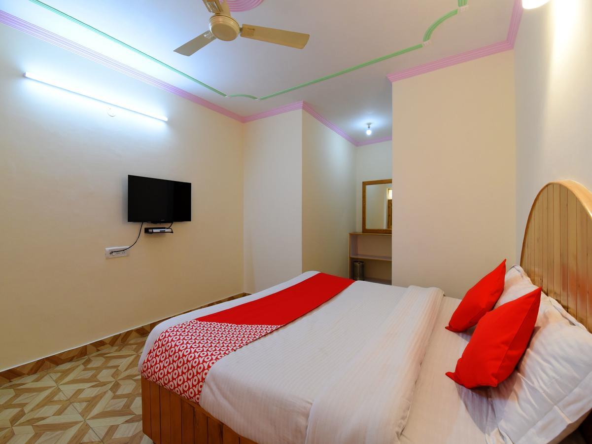 Hotel Oyo 7766 Thakur