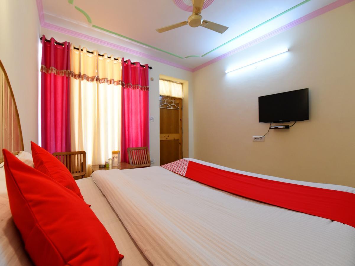Oyo 7766 Thakur Hotel Manali (Himachal Pradesh)