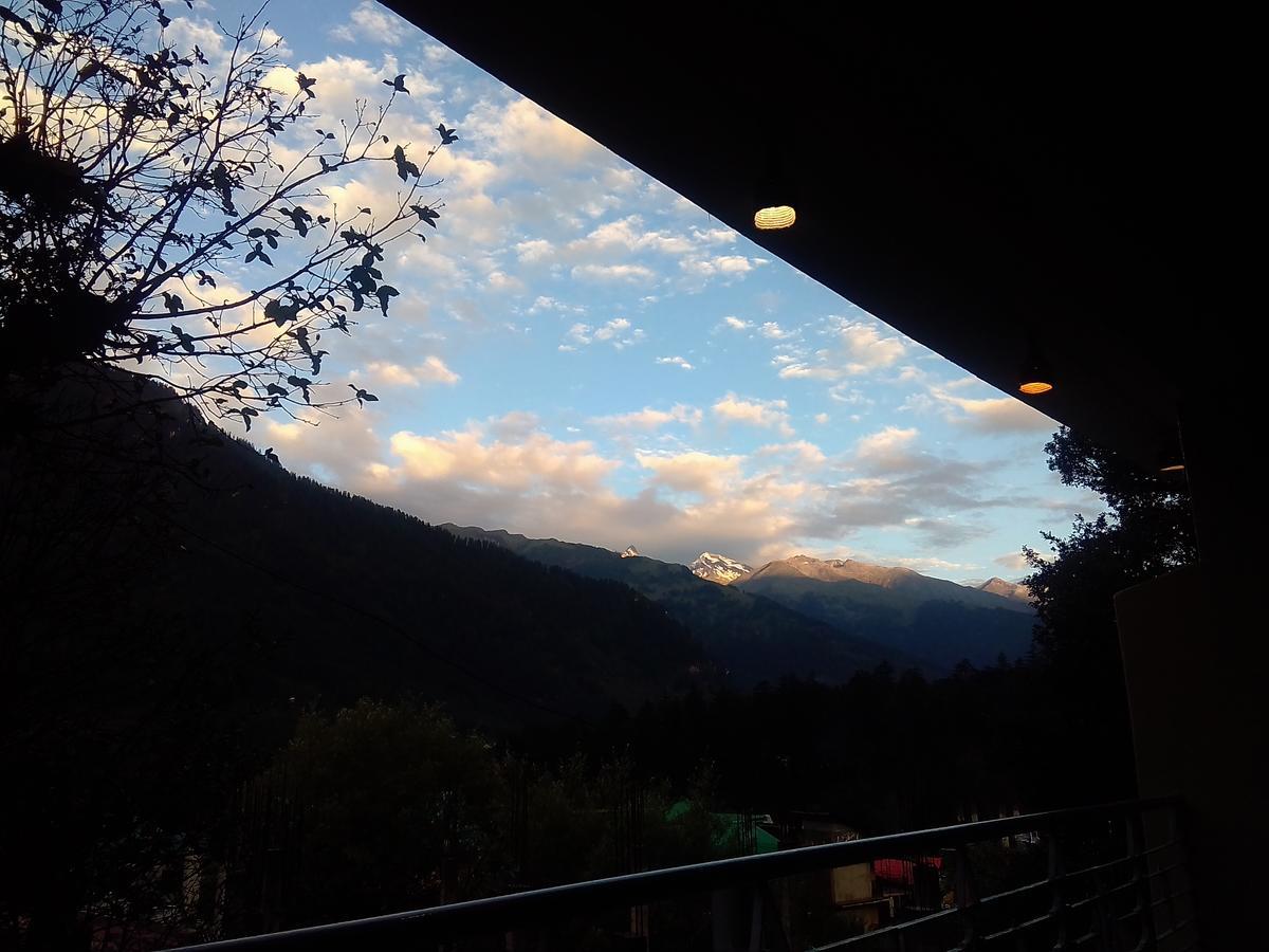 Hotel Antarctica & Manali (Himachal Pradesh)
