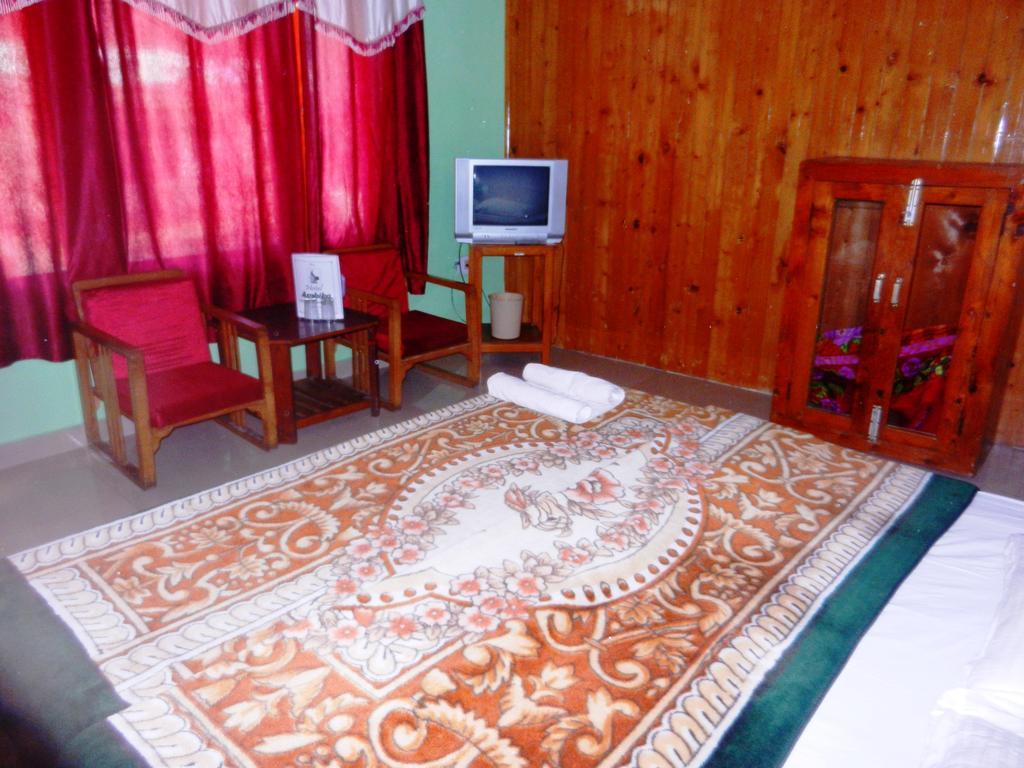 Hotel Ambika Manali (Himachal Pradesh)