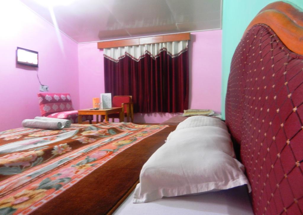 Hotel Ambika 2*