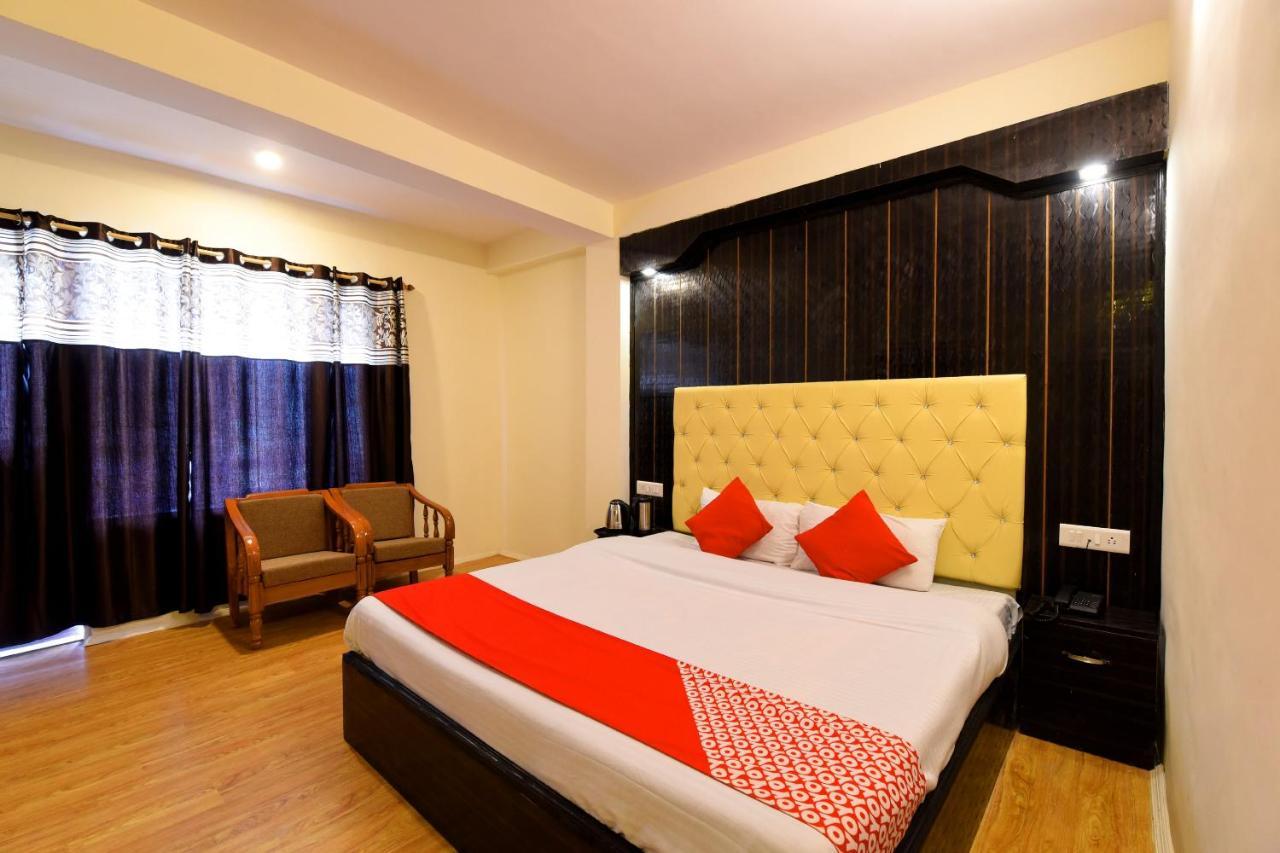Oyo 15216 North Hotel
