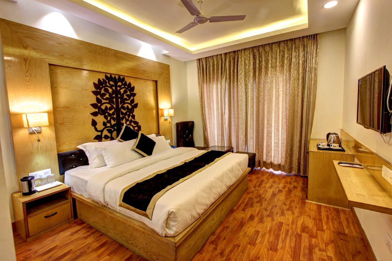 Hill County & 4* Manali (Himachal Pradesh)