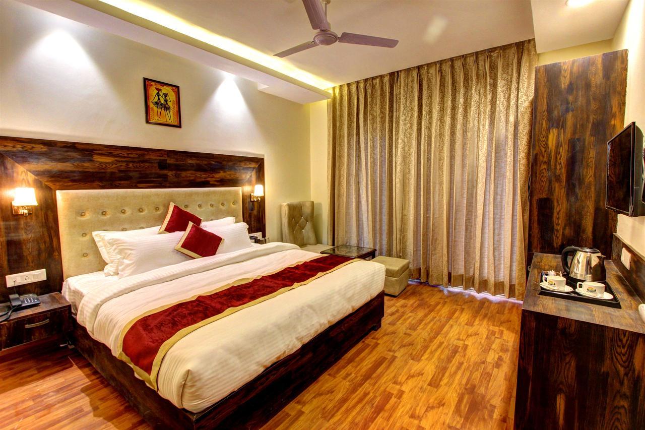 Hill County & Hotel 4*