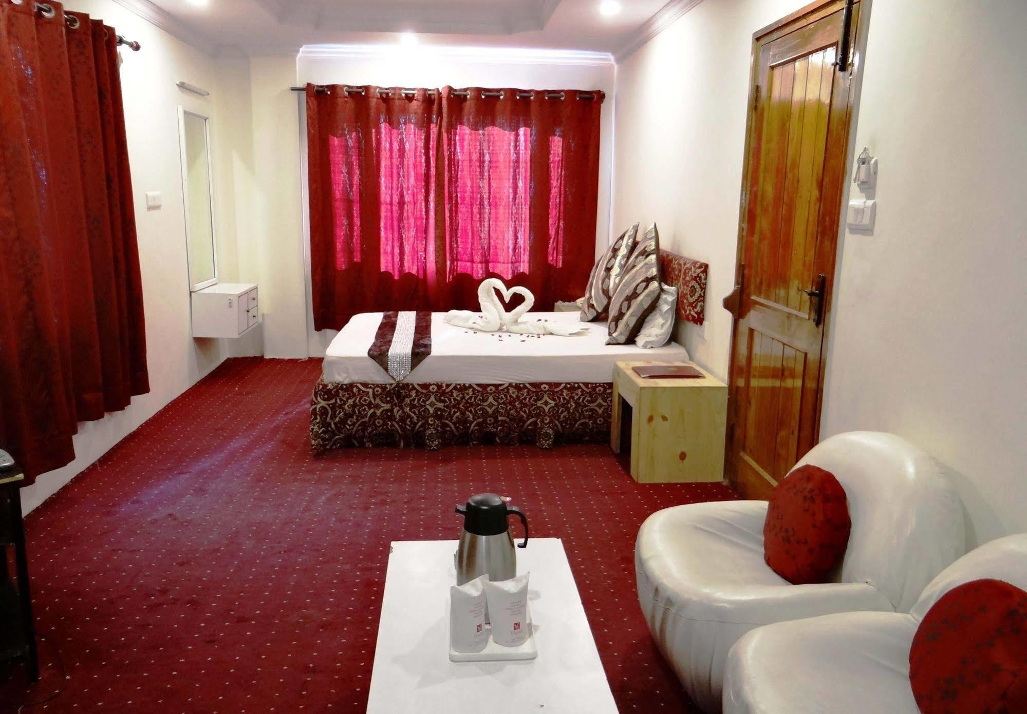 Vintage 3* Manali (Himachal Pradesh)