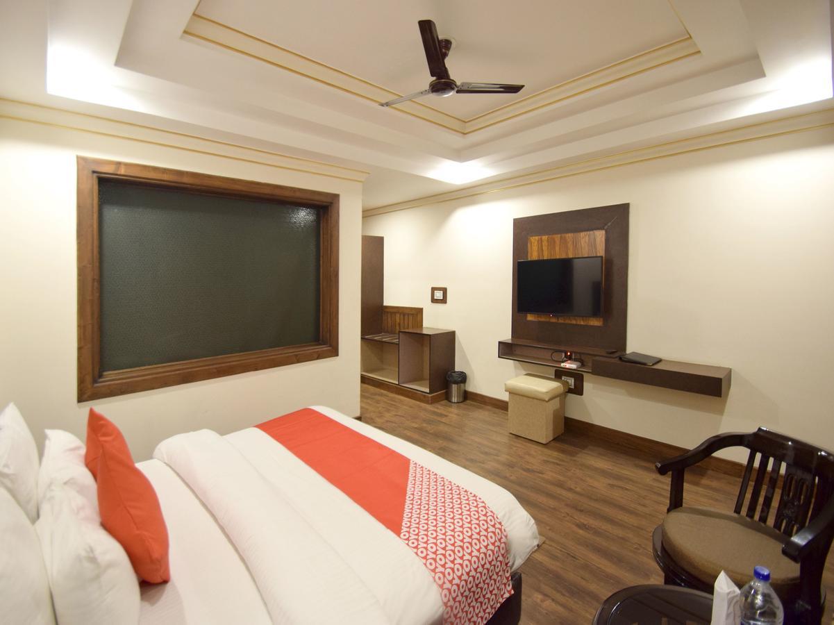 Oyo 12072 Lifestyle Manali (Himachal Pradesh)