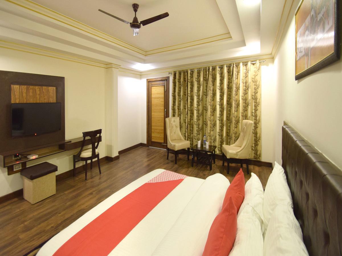 Oyo 12072 Lifestyle Hotel 3*