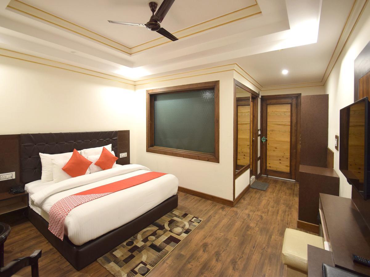 Oyo 12072 Lifestyle Hotel 3*