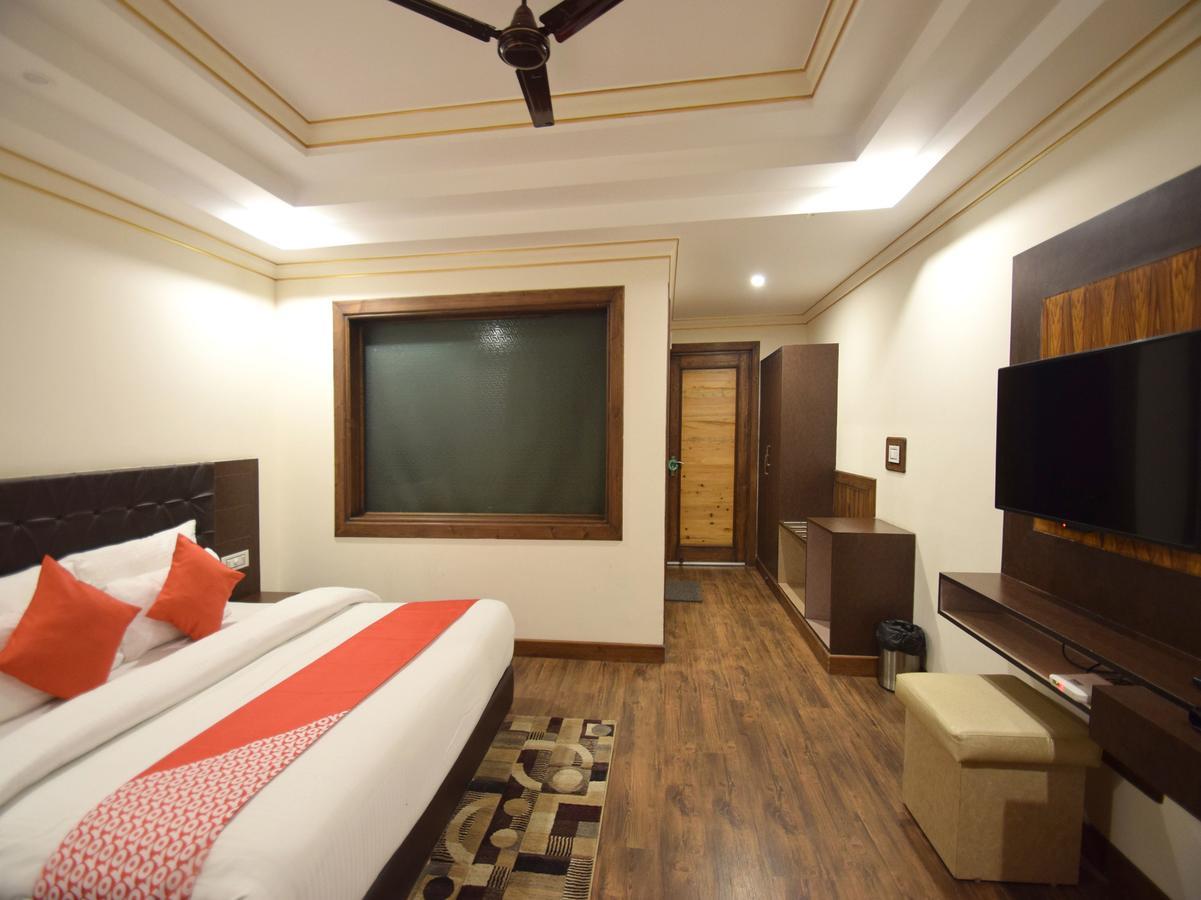 Oyo 12072 Lifestyle Hotel 3*