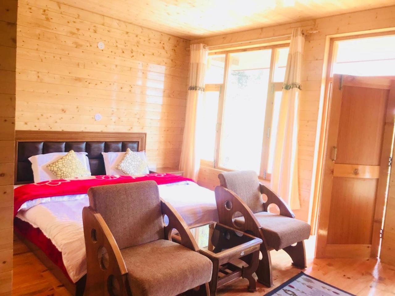 Hotel Plm Dhara