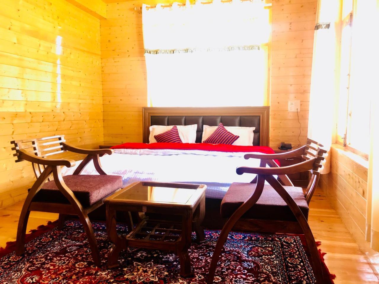 Plm Dhara * Manali (Himachal Pradesh)