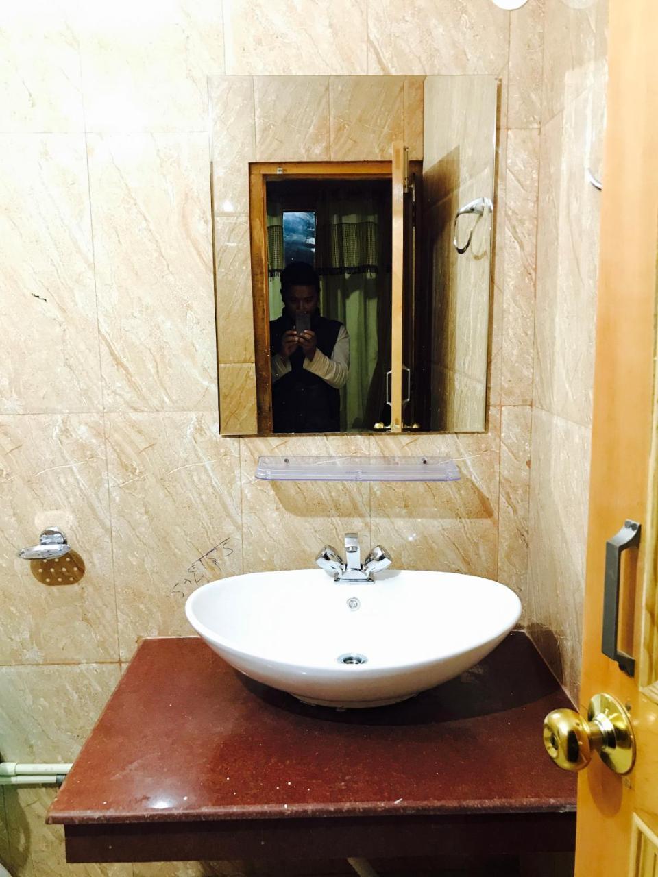 Plm Dhara Hotel