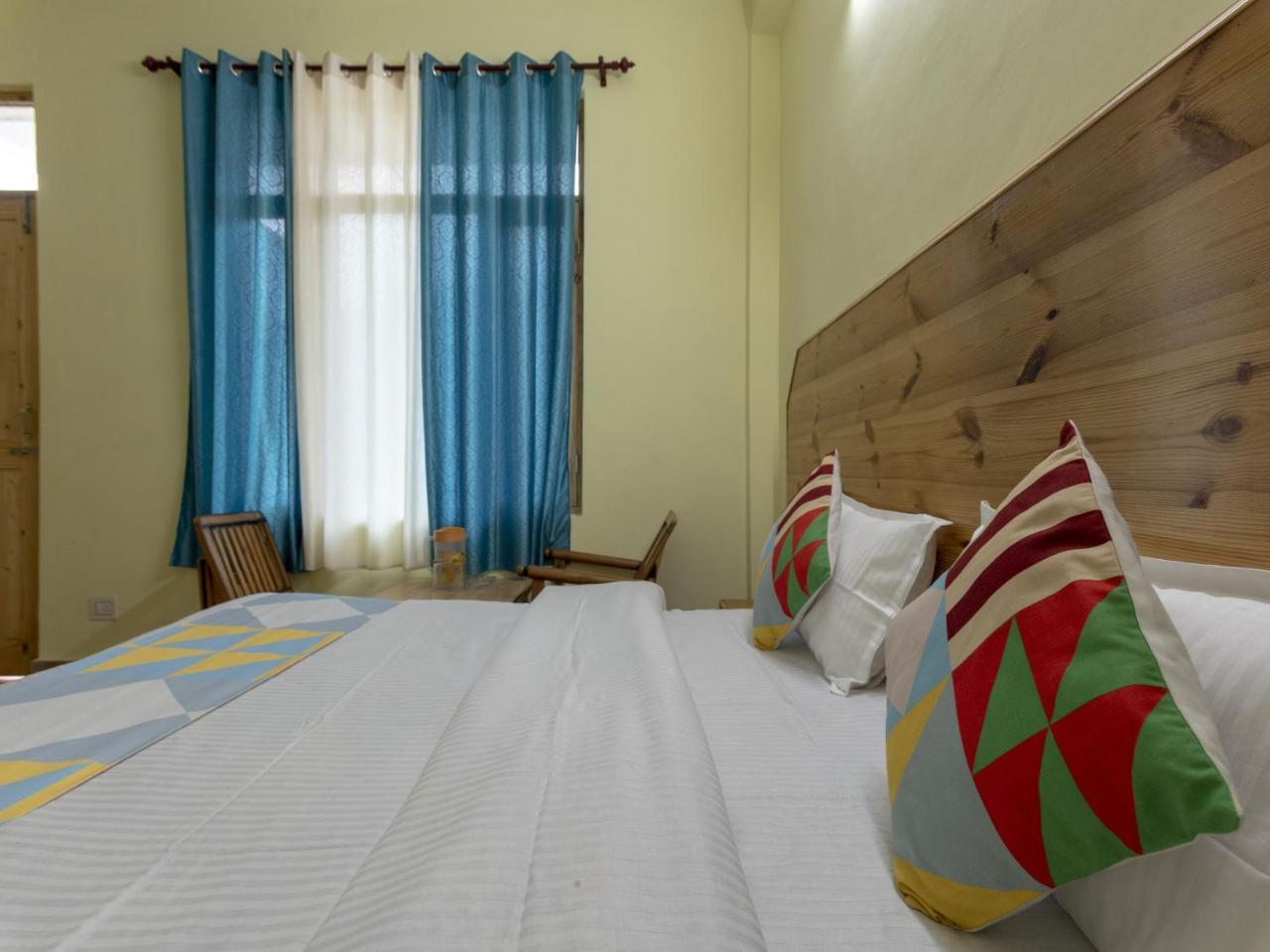 Oyo 17400 River View Nh3pangan Apartment Manali (Himachal Pradesh)