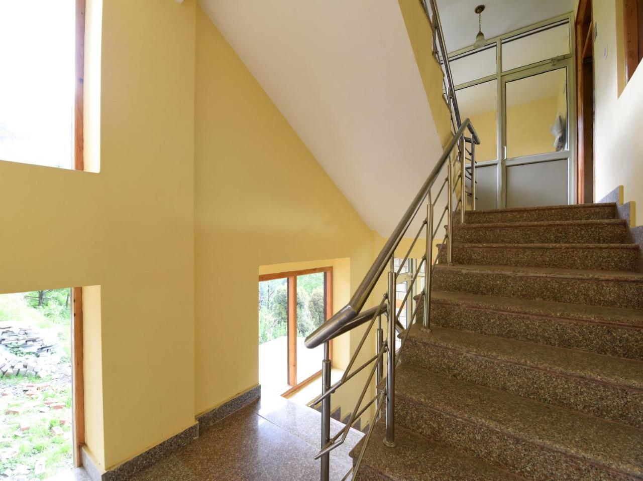 Oyo 14141 Apple Valley View Hotel 3*