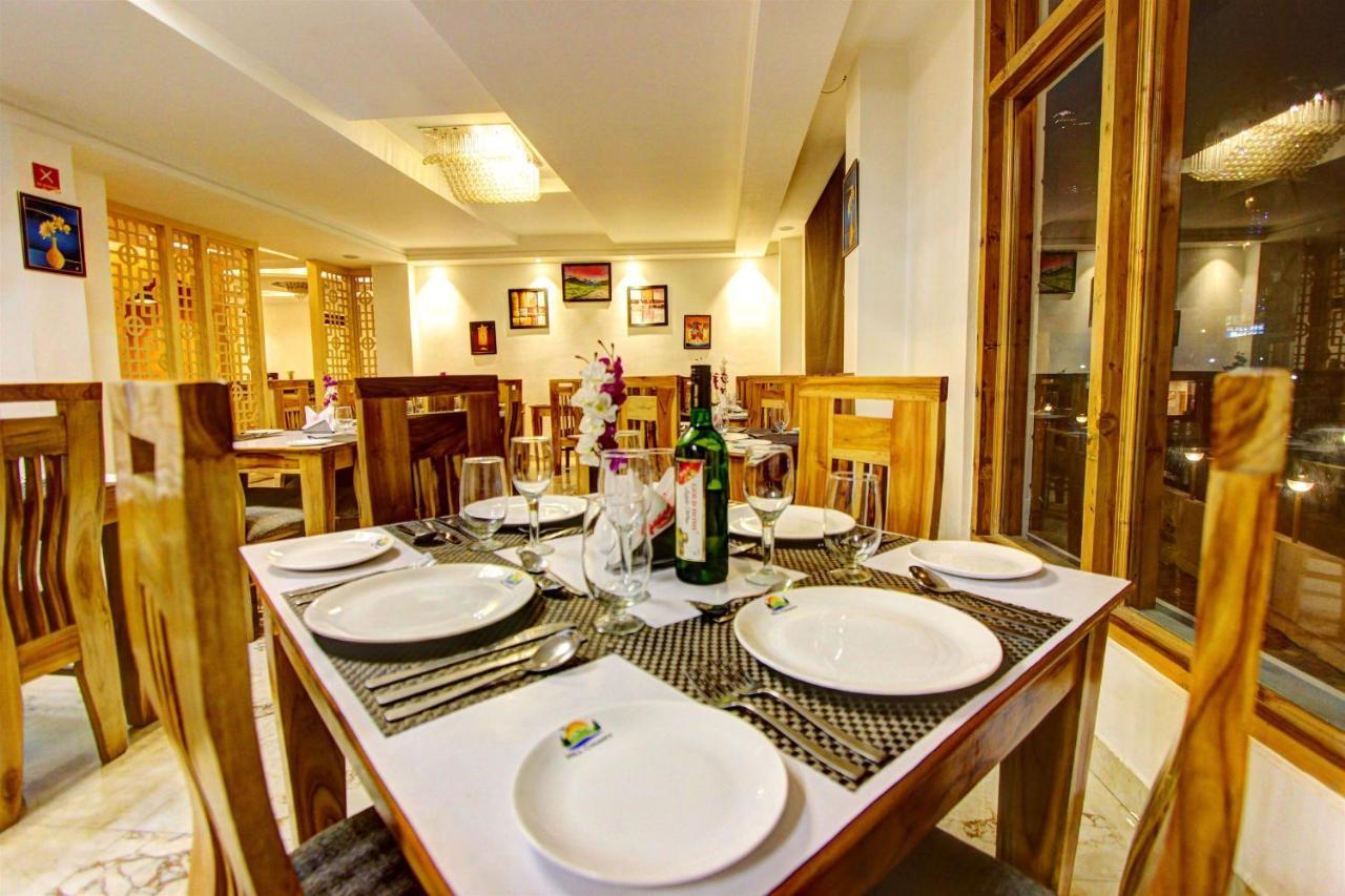 Hill County & Hotel 4*