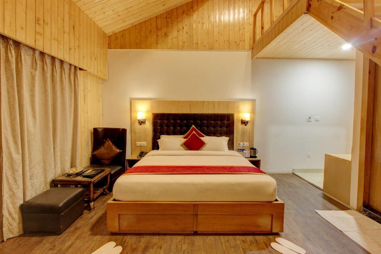 Hotel Hill County & 4*