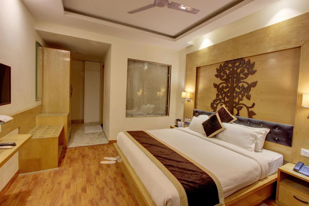 Hill County & Hotel 4*