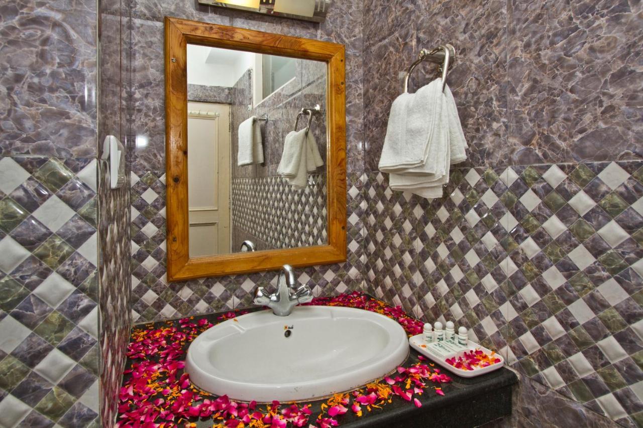 Hotel New Harmony 3*