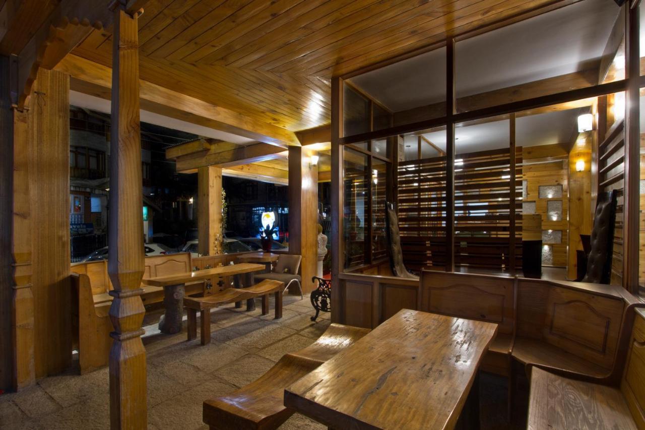 Hotel The Whispering By Vivaan