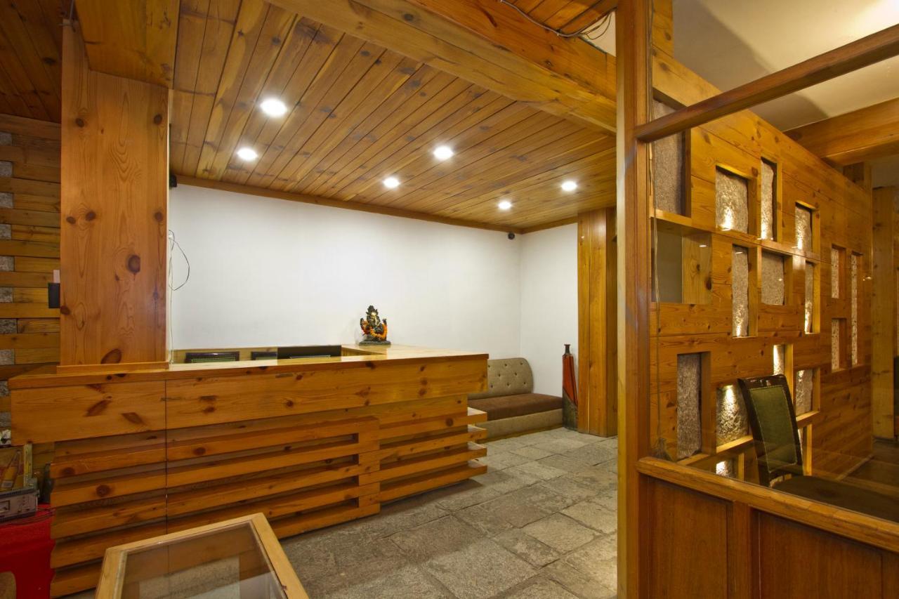 Hotel The Whispering By Vivaan Manali (Himachal Pradesh)