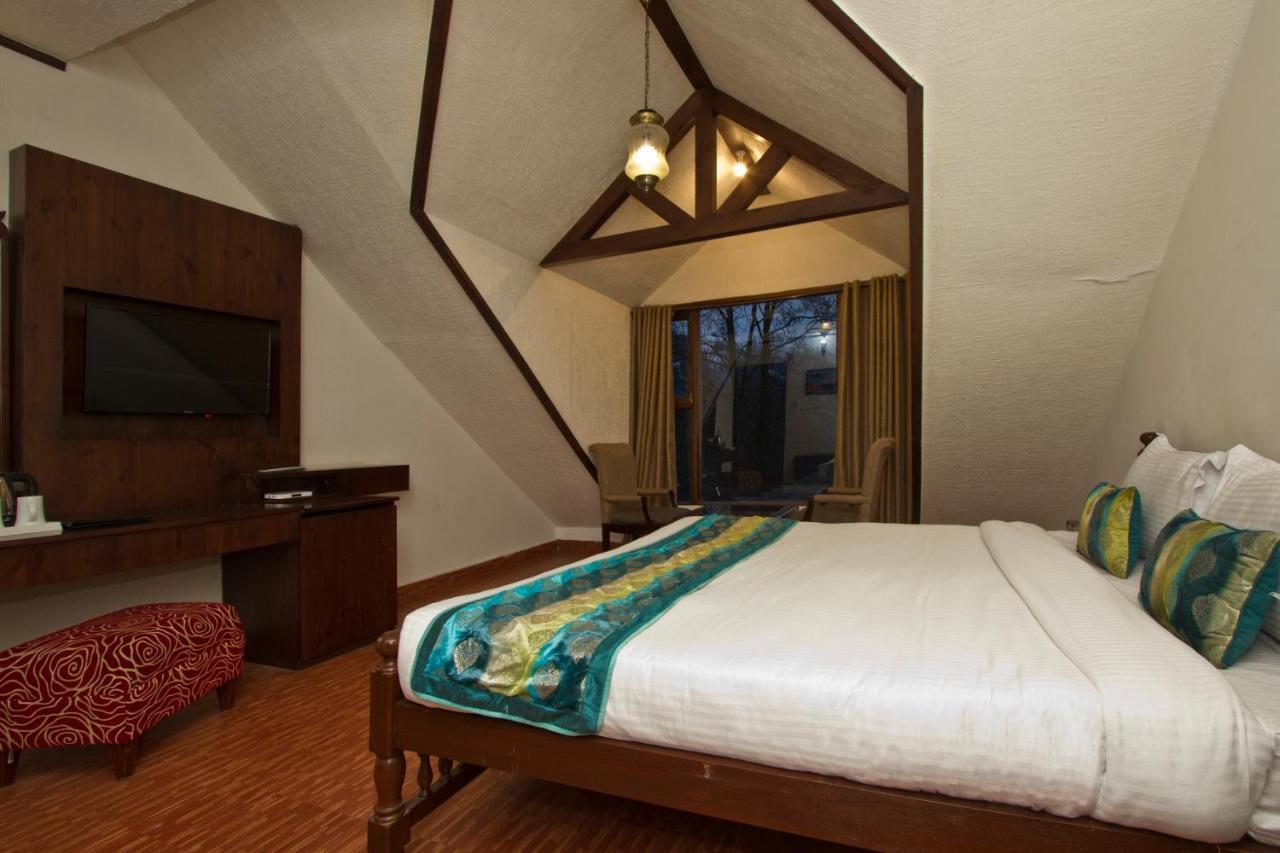Hotel The Whispering By Vivaan