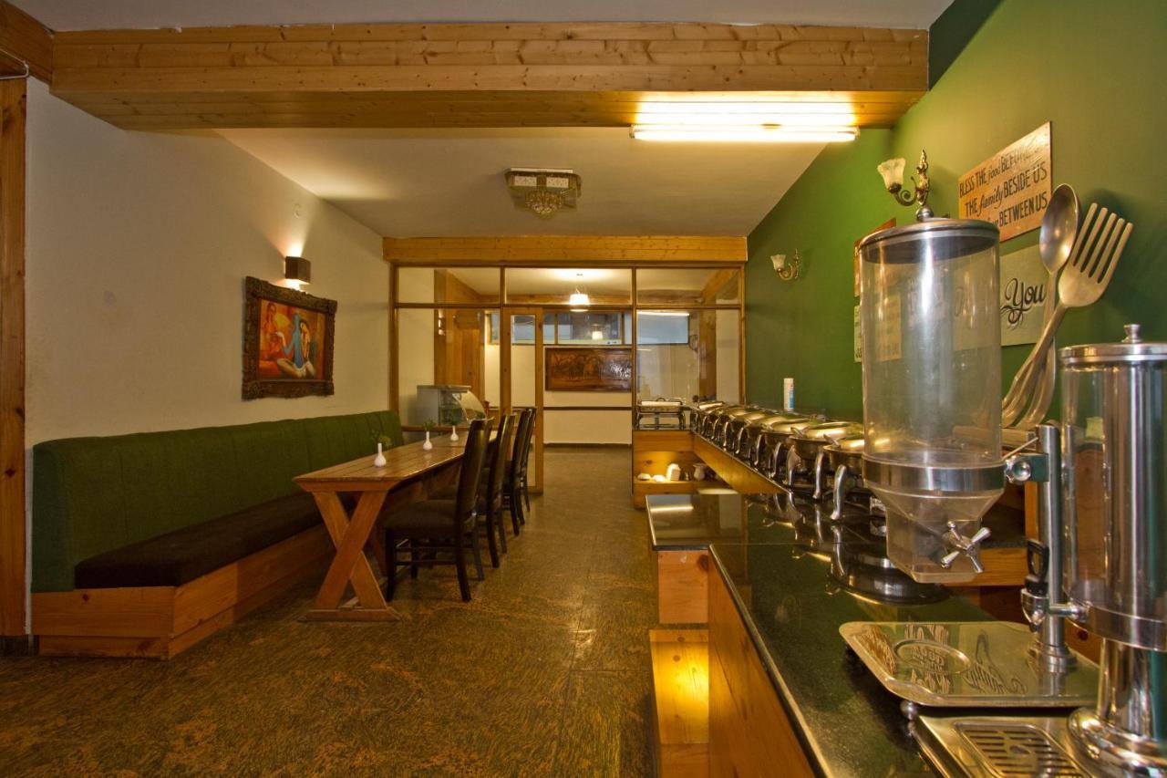 Hotel The Whispering By Vivaan 4*