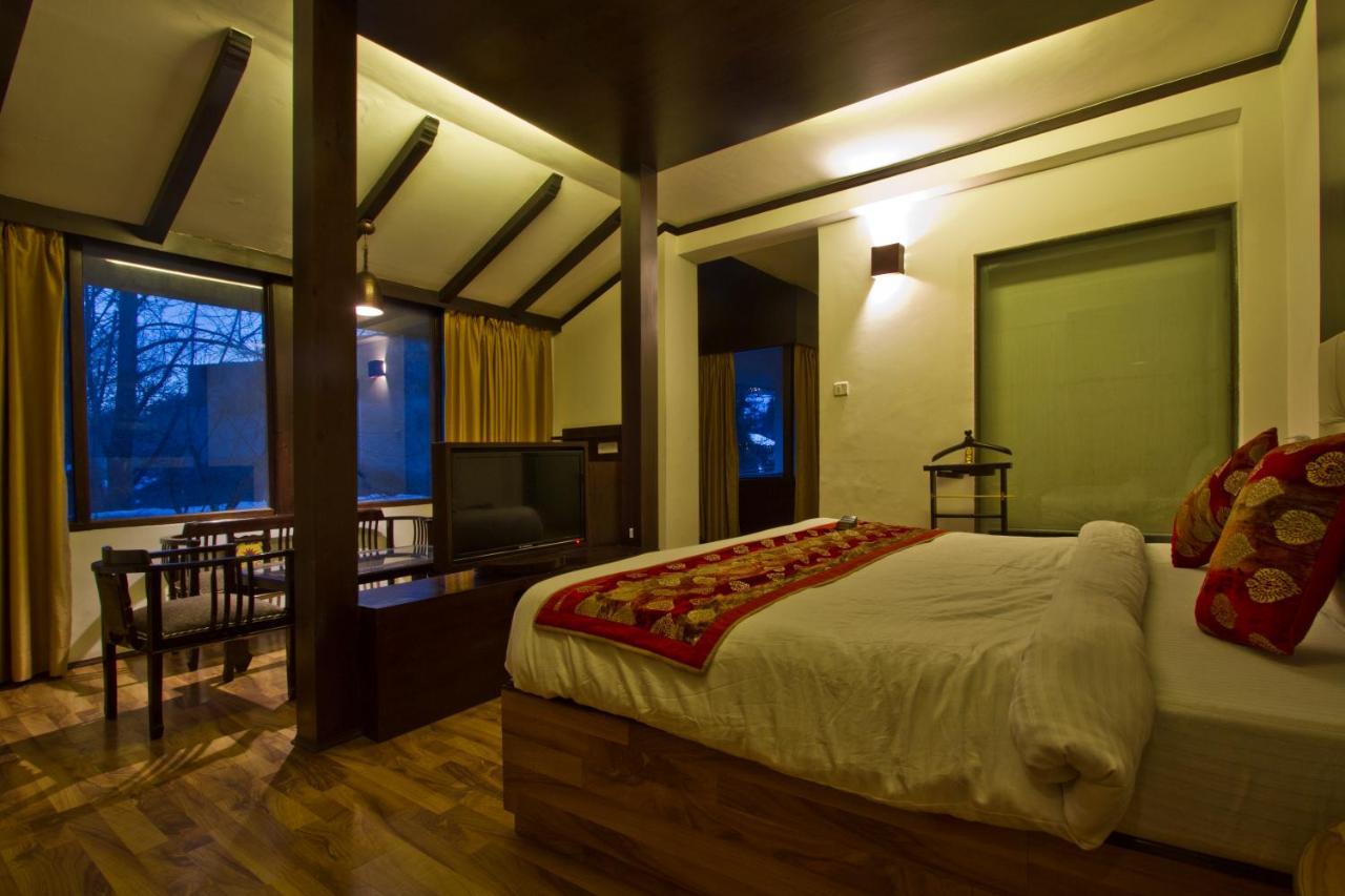Hotel The Whispering By Vivaan Manali (Himachal Pradesh)