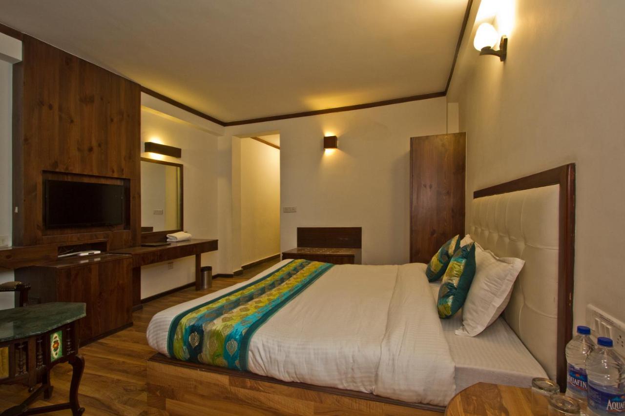 Hotel The Whispering By Vivaan Manali (Himachal Pradesh)