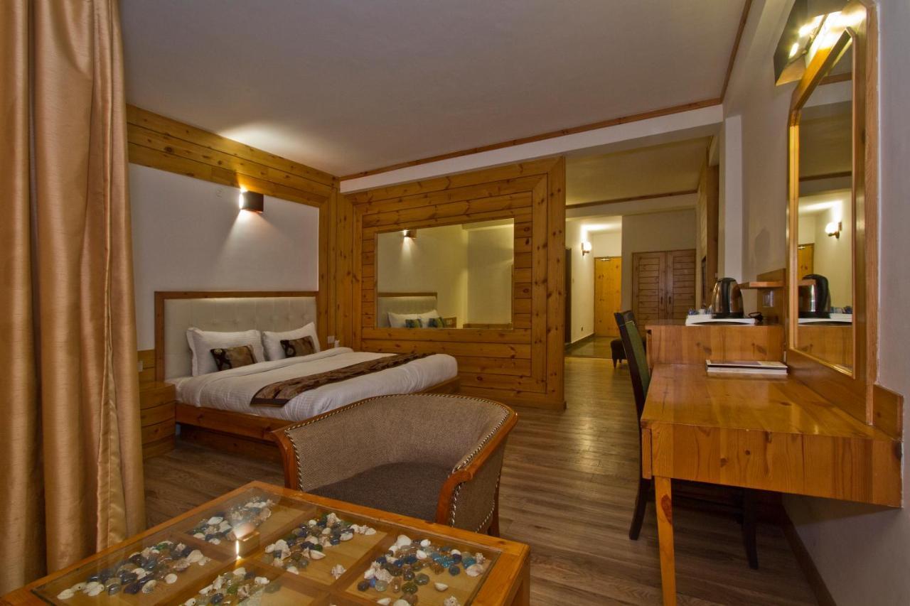 Hotel The Whispering By Vivaan Manali (Himachal Pradesh)