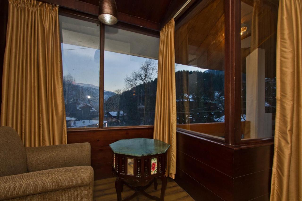 Hotel The Whispering By Vivaan 4*