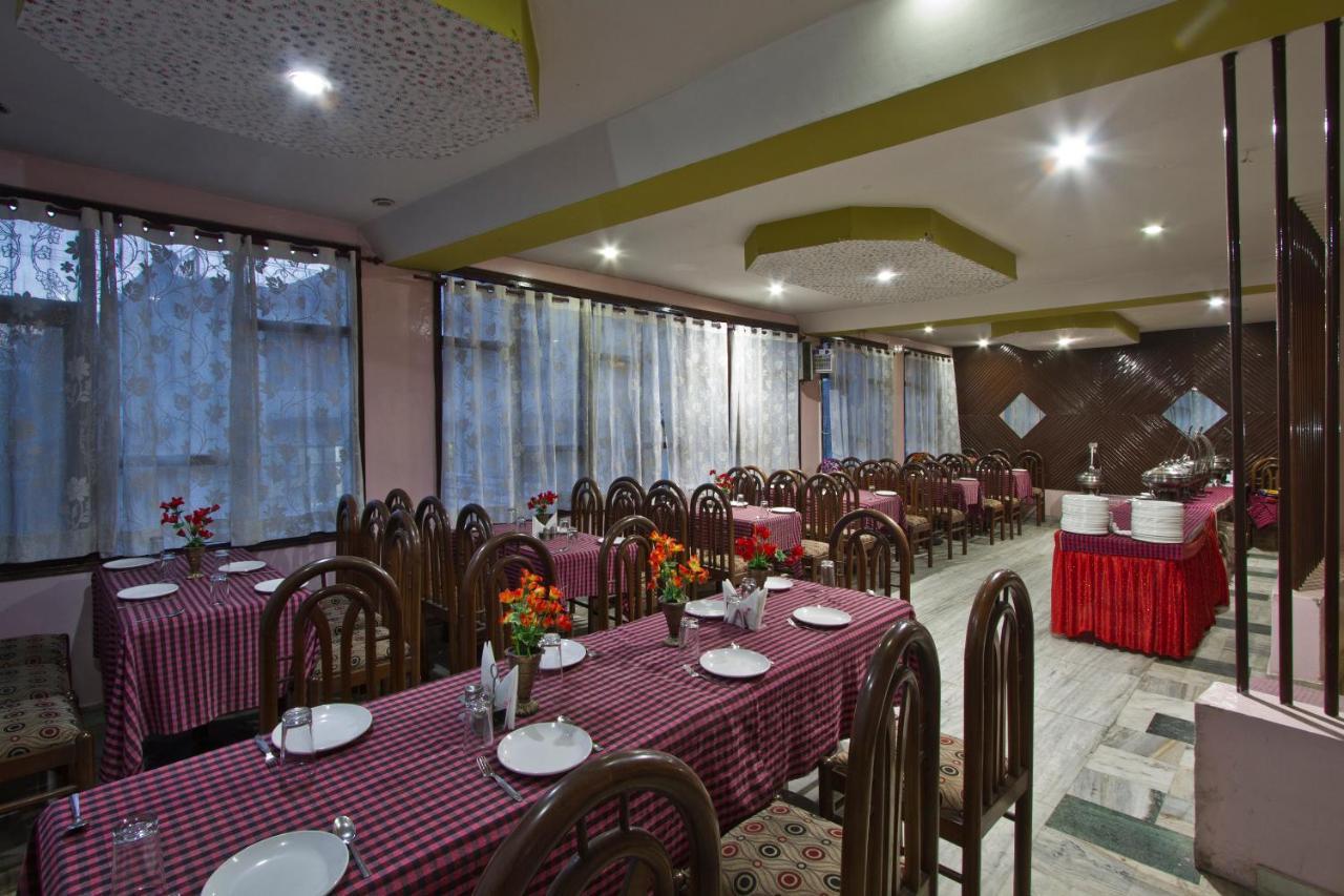 Hotel Sitara International 3*