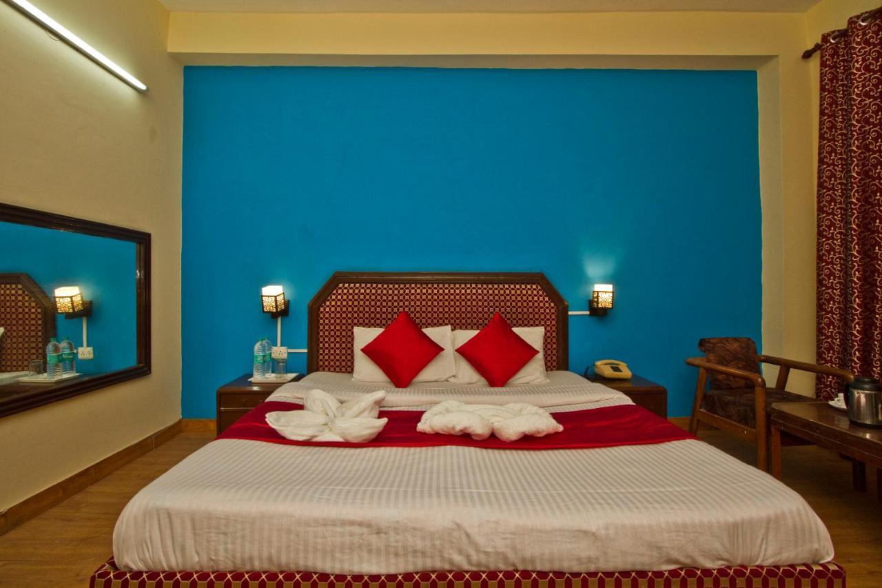 Sitara International 3*