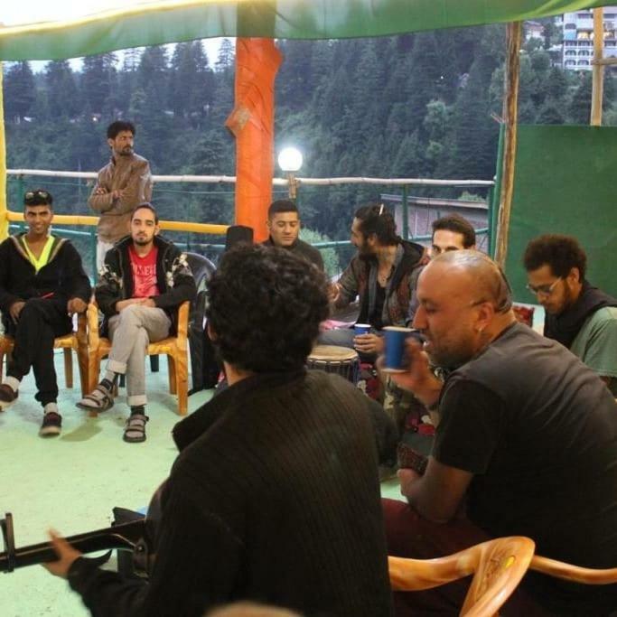 Lilly & Cafe Hostel Manali (Himachal Pradesh)