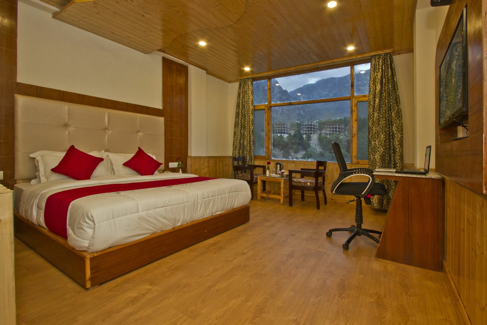 Sarthak Regency By M K Hospitality,rangri, Manali,hp,just 1 Kms From Volvo Parking Manali (Himachal Pradesh)