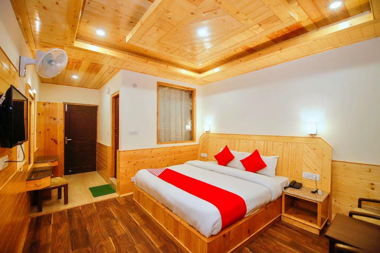 Hotel Oyo 24026 Snow Hills Manali (Himachal Pradesh)